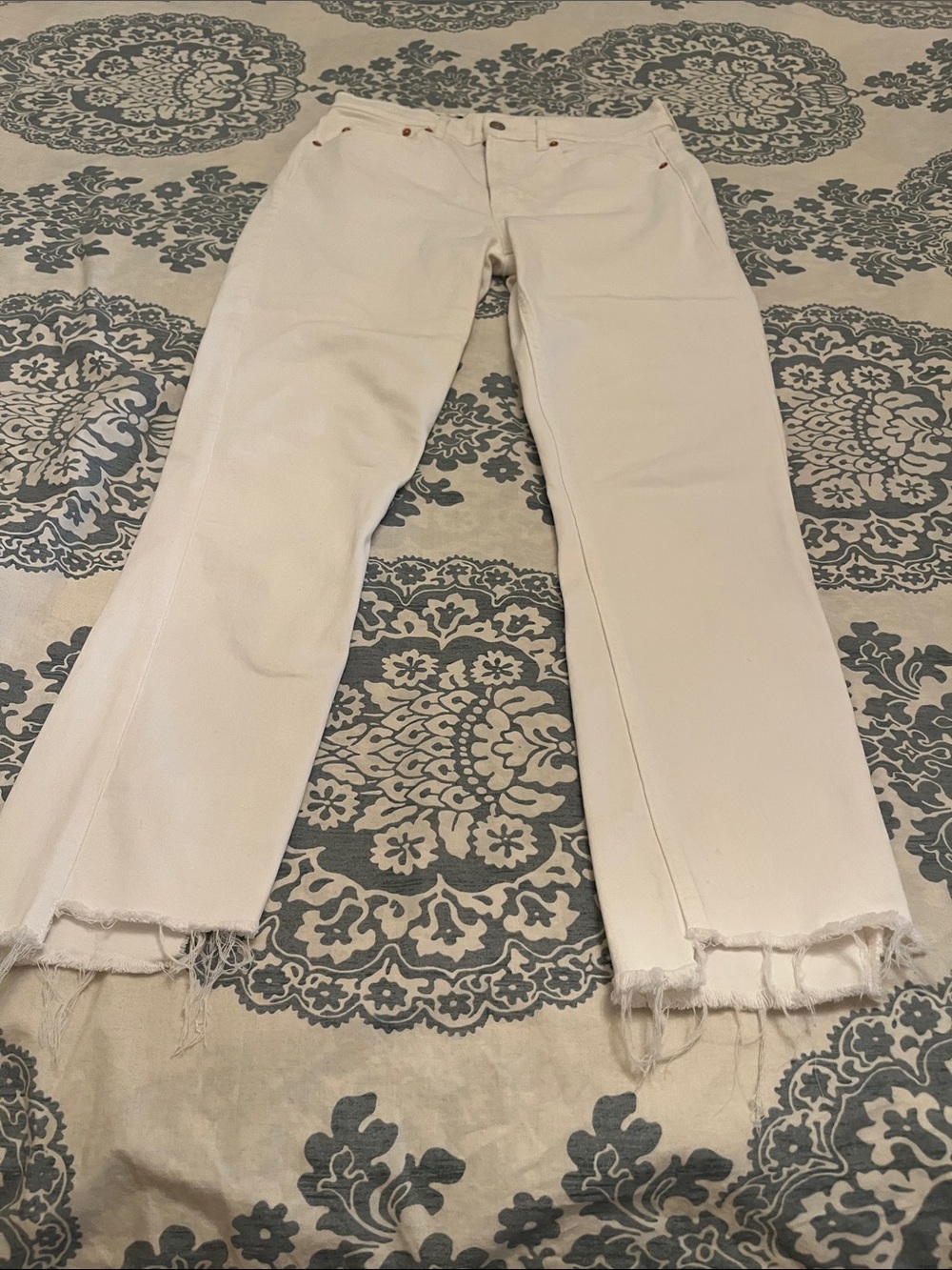 GAP white vintage slim high rise jeans 28 6R